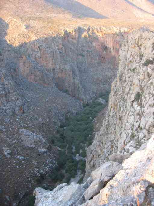 picture of view into Death's Gorge right hand